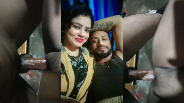 Desi Boy Fucking Milf – With Her Daughter Viral Porn